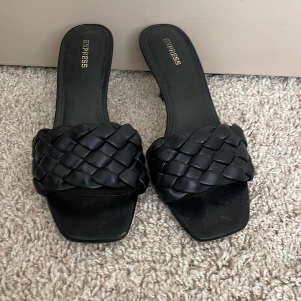 Express heels
